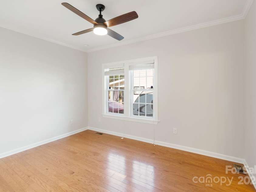 215 Cedar Street, Belmont, NC 28012.  MLS# CAR4274352, YatesRealty ID 24078. 