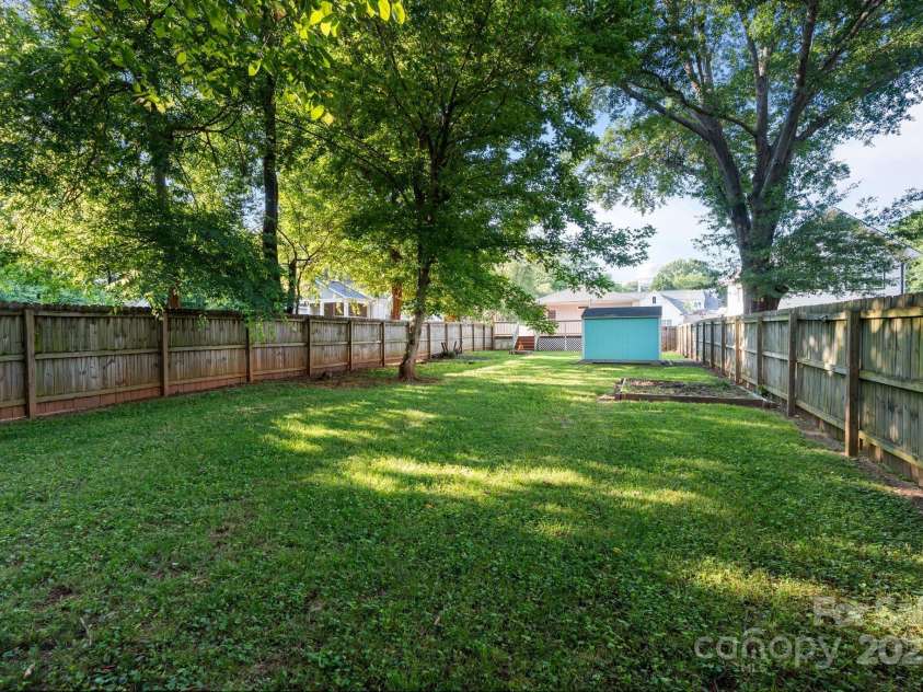 215 Cedar Street, Belmont, NC 28012.  MLS# CAR4274352, YatesRealty ID 24078. 