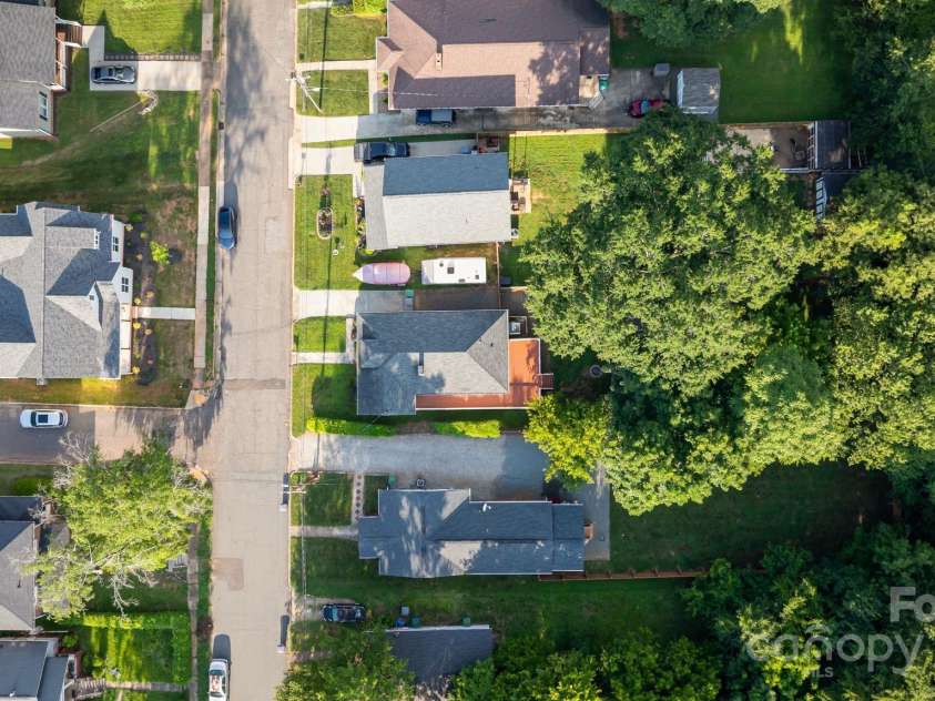 215 Cedar Street, Belmont, NC 28012.  MLS# CAR4274352, YatesRealty ID 24078. 