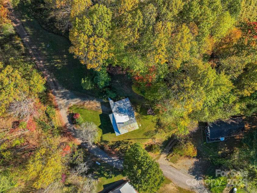 200 Church Road, Burnsville, NC 28714.  MLS# CAR4315278, YatesRealty ID 2408. 