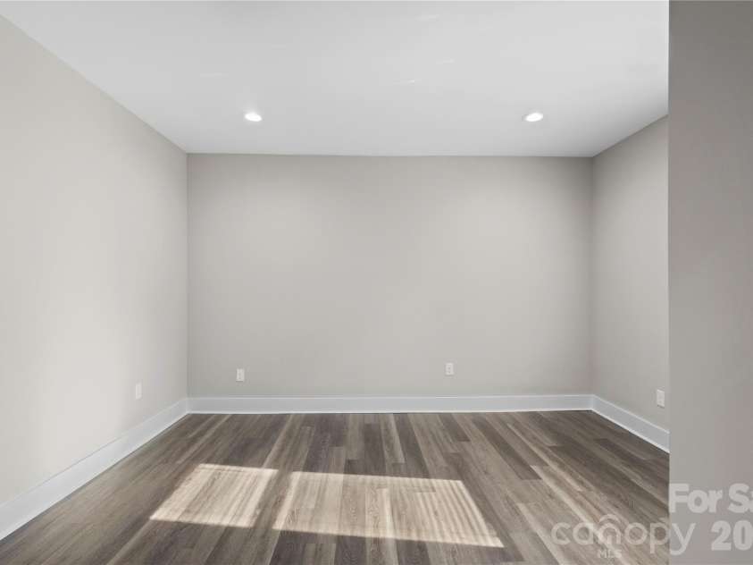 106 Dean Street, Gastonia, NC 28052.  MLS# CAR4384121, YatesRealty ID 24080. 