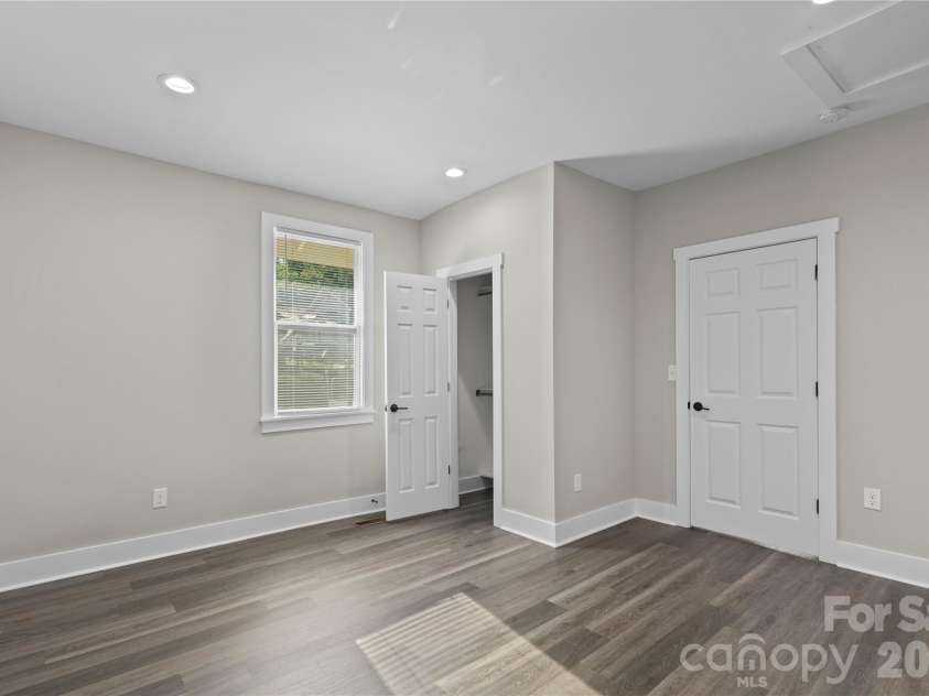 106 Dean Street, Gastonia, NC 28052.  MLS# CAR4384121, YatesRealty ID 24080. 