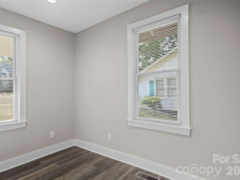 106 Dean Street, Gastonia, NC 28052.  MLS# CAR4384121, YatesRealty ID 24080. 