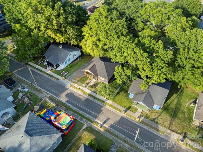 106 Dean Street, Gastonia, NC 28052.  MLS# CAR4384121, YatesRealty ID 24080. 