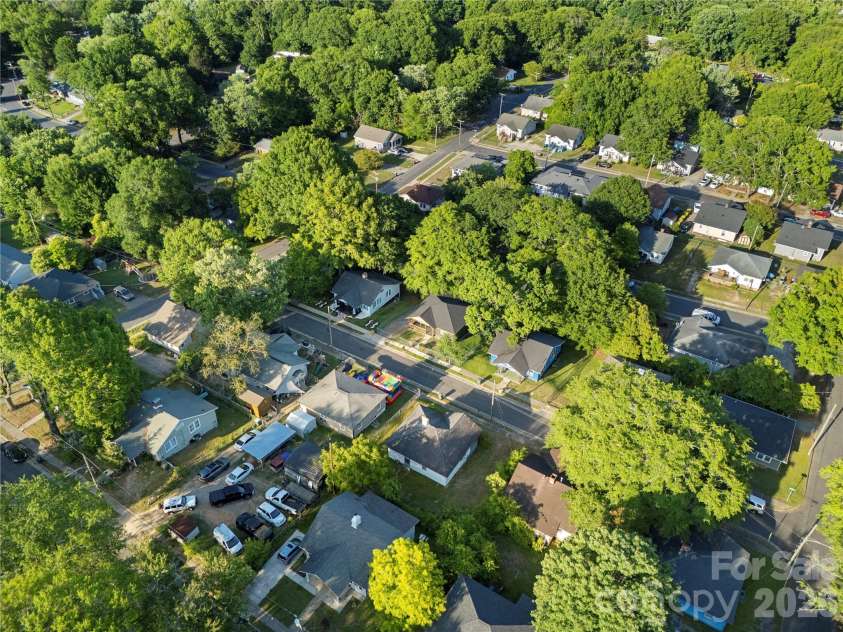 106 Dean Street, Gastonia, NC 28052.  MLS# CAR4384121, YatesRealty ID 24080. 