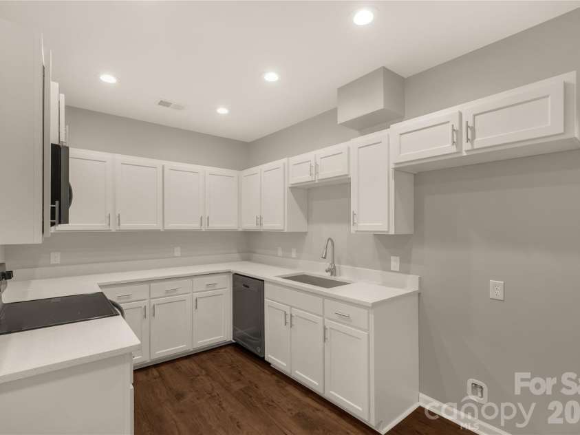 119 Washington Street, York, SC 29745.  MLS# CAR4384429, YatesRealty ID 24081. 