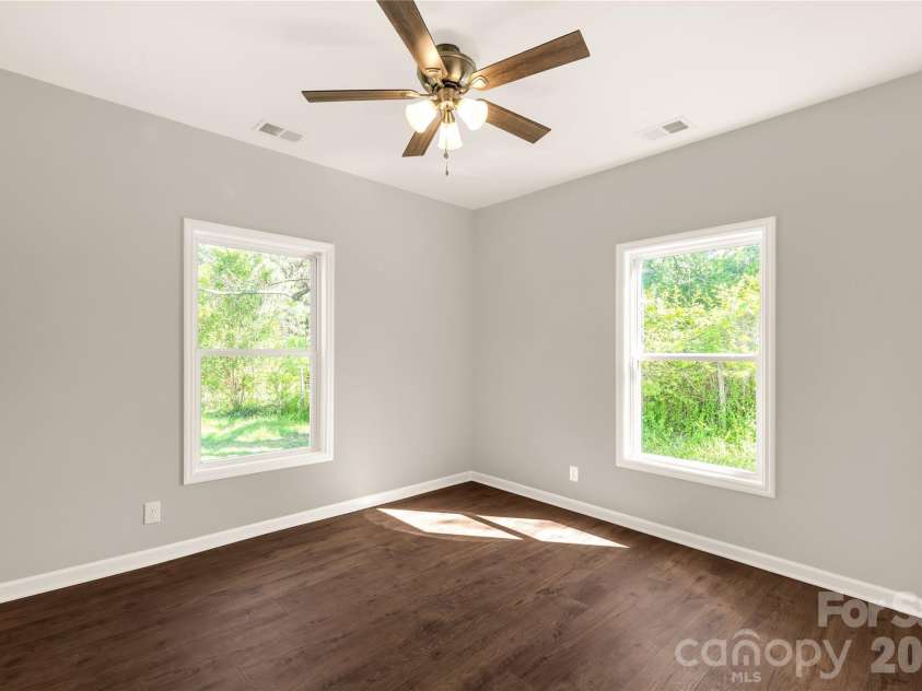 119 Washington Street, York, SC 29745.  MLS# CAR4384429, YatesRealty ID 24081. 
