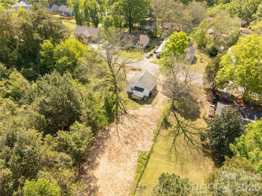 119 Washington Street, York, SC 29745.  MLS# CAR4384429, YatesRealty ID 24081. 