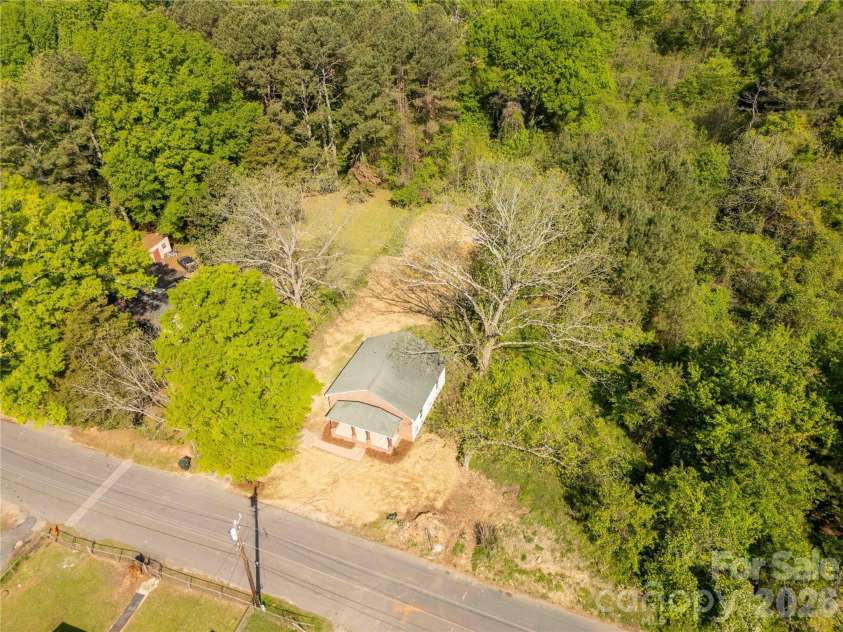 119 Washington Street, York, SC 29745.  MLS# CAR4384429, YatesRealty ID 24081. 