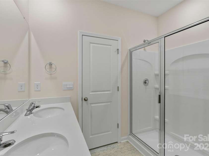 383 Ridgeview Lane, Mars Hill, NC 28754.  MLS# CAR4259279, YatesRealty ID 24081. 