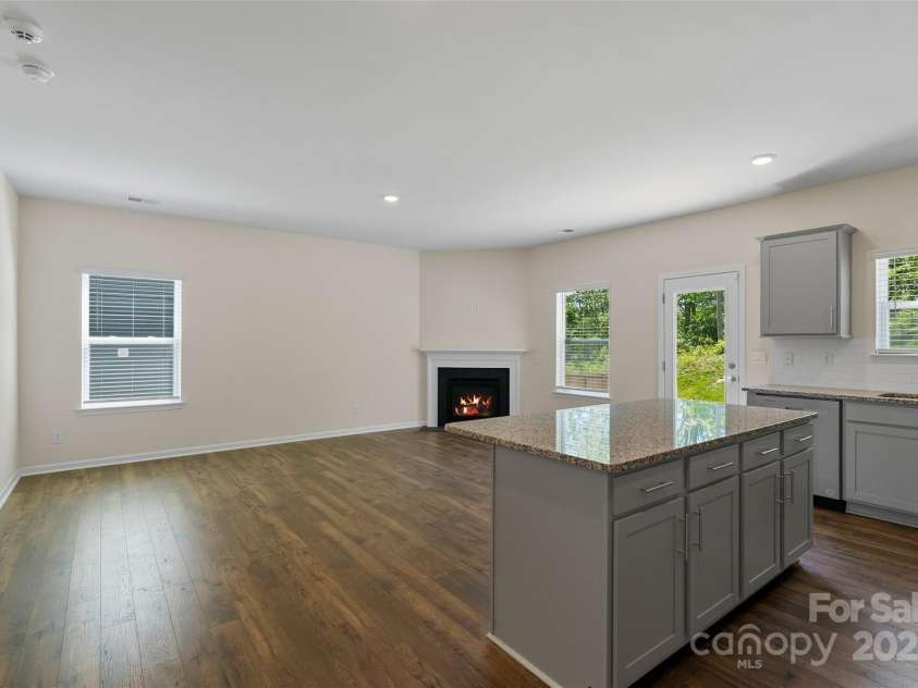 383 Ridgeview Lane, Mars Hill, NC 28754.  MLS# CAR4259279, YatesRealty ID 24081. 