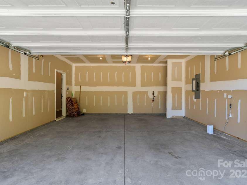 383 Ridgeview Lane, Mars Hill, NC 28754.  MLS# CAR4259279, YatesRealty ID 24081. 