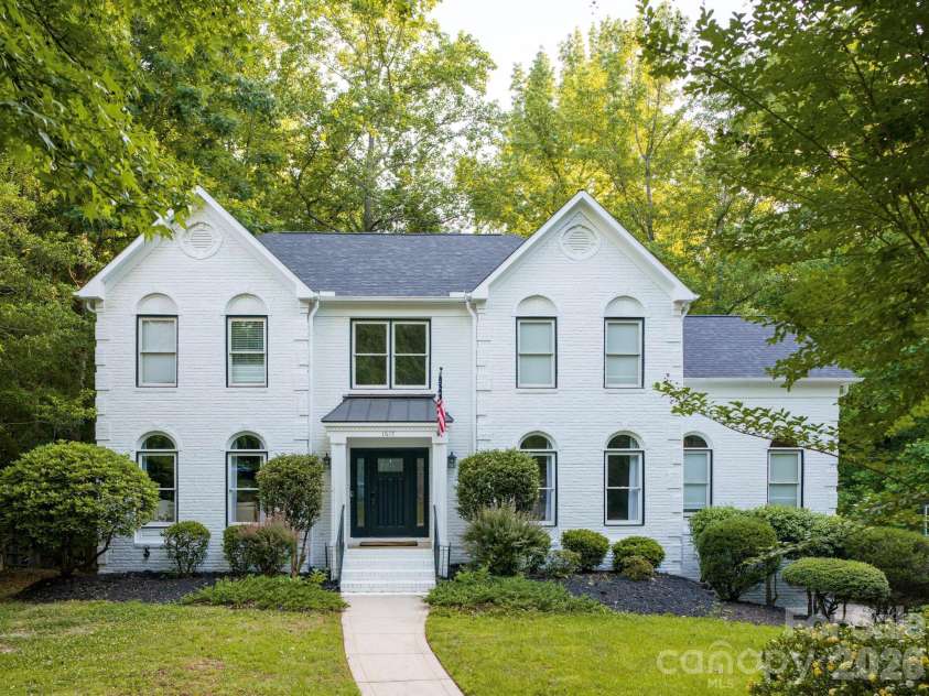 1617 Home Place, Matthews, NC 28105.  MLS# CAR4384540, YatesRealty ID 24083. 1617 Home Place