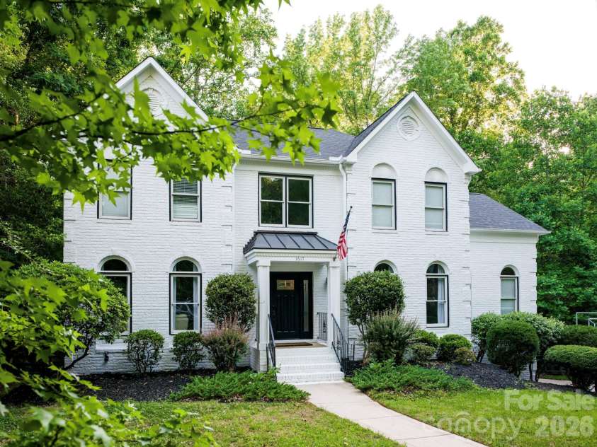 1617 Home Place, Matthews, NC 28105.  MLS# CAR4384540, YatesRealty ID 24083. 