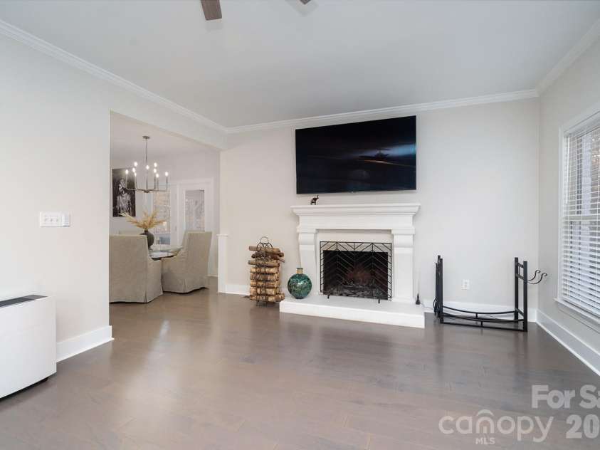 1617 Home Place, Matthews, NC 28105.  MLS# CAR4384540, YatesRealty ID 24083. Great Room