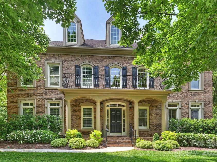 7319 Stonehaven Drive, Waxhaw, NC 28173.  MLS# CAR4266937, YatesRealty ID 24083. Come and visit this beautiful home in Weddington Chase today!