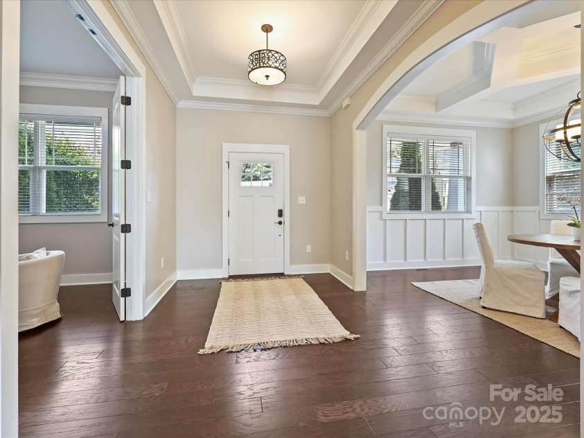 615 Welker Street, Charlotte, NC 28204.  MLS# CAR4293298, YatesRealty ID 24084. 