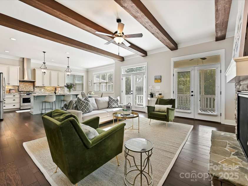 615 Welker Street, Charlotte, NC 28204.  MLS# CAR4293298, YatesRealty ID 24084. 