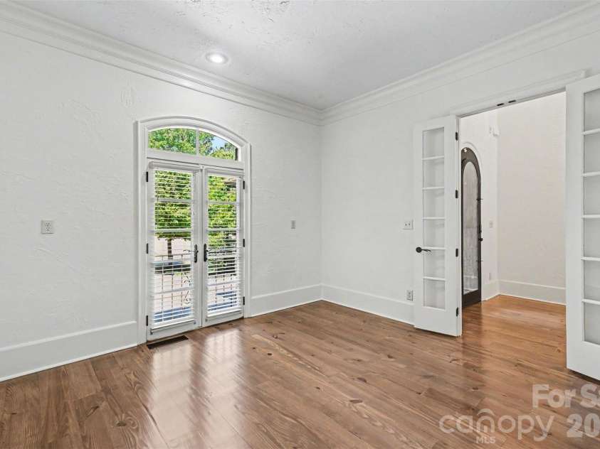 703 Sainte Rose Lane, Charlotte, NC 28226.  MLS# CAR4383723, YatesRealty ID 24084. 