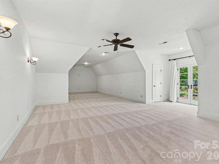 703 Sainte Rose Lane, Charlotte, NC 28226.  MLS# CAR4383723, YatesRealty ID 24084. 