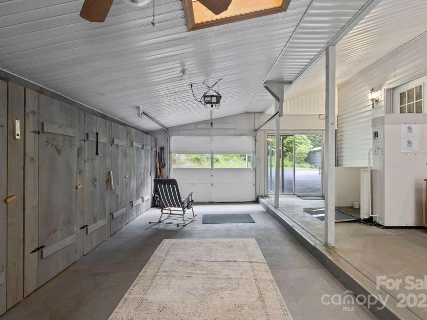 10 Kettle Creek Lane, Brevard, NC 28712.  MLS# CAR4255924, YatesRealty ID 24085. 