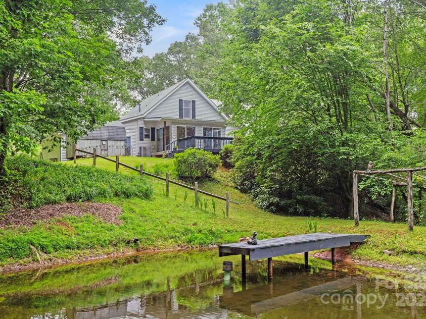 10 Kettle Creek Lane, Brevard, NC 28712.  MLS# CAR4255924, YatesRealty ID 24085. 