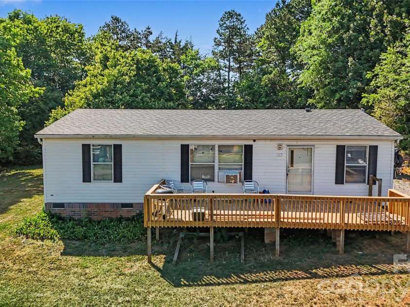 147 Arlie Loop, Statesville, NC 28625.  MLS# CAR4383424, YatesRealty ID 24085. 