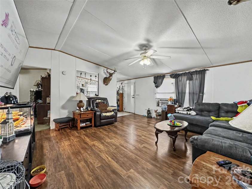 147 Arlie Loop, Statesville, NC 28625.  MLS# CAR4383424, YatesRealty ID 24085. 