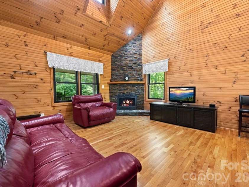 133 Brown Mountain Ridge Road, Blowing Rock, NC 28605.  MLS# CAR4384778, YatesRealty ID 24087. 
