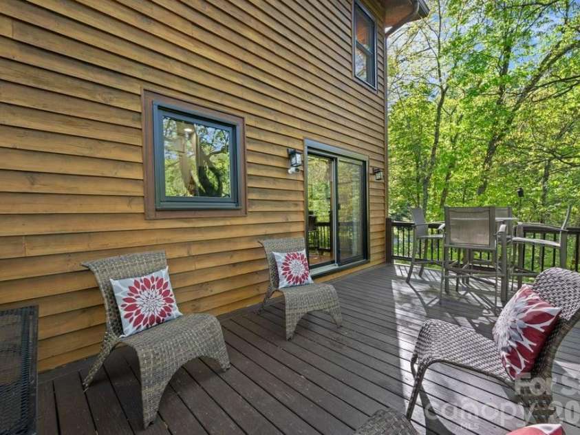 133 Brown Mountain Ridge Road, Blowing Rock, NC 28605.  MLS# CAR4384778, YatesRealty ID 24087. 