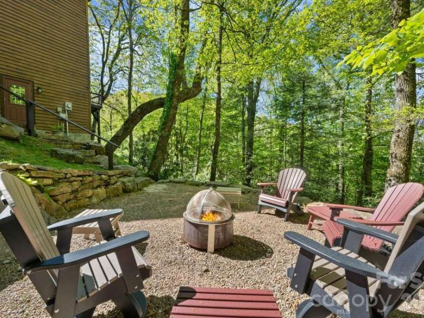 133 Brown Mountain Ridge Road, Blowing Rock, NC 28605.  MLS# CAR4384778, YatesRealty ID 24087. 
