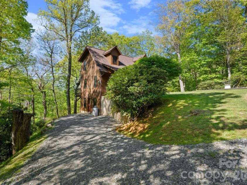 133 Brown Mountain Ridge Road, Blowing Rock, NC 28605.  MLS# CAR4384778, YatesRealty ID 24087. 