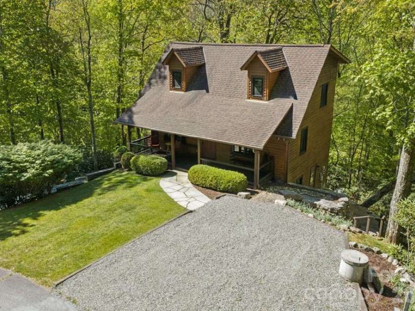 133 Brown Mountain Ridge Road, Blowing Rock, NC 28605.  MLS# CAR4384778, YatesRealty ID 24087. 