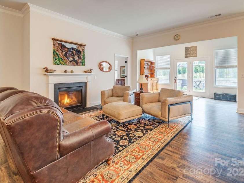469 Summerfield Place, Flat Rock, NC 28731.  MLS# CAR4275467, YatesRealty ID 24088. 