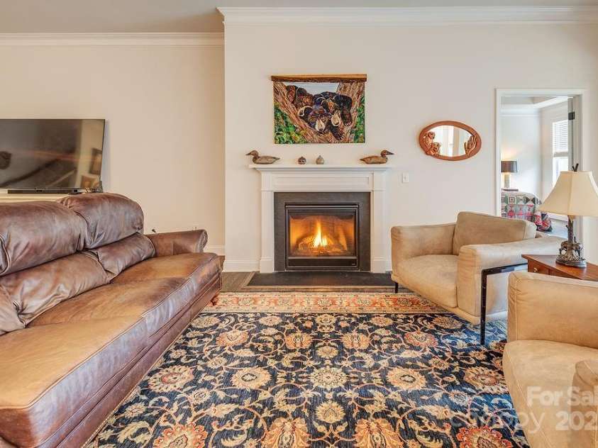 469 Summerfield Place, Flat Rock, NC 28731.  MLS# CAR4275467, YatesRealty ID 24088. 