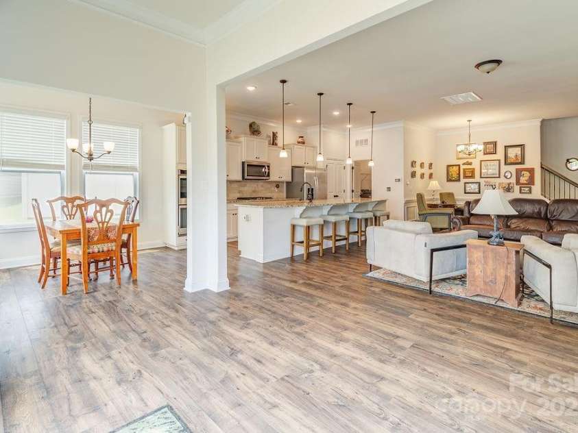 469 Summerfield Place, Flat Rock, NC 28731.  MLS# CAR4275467, YatesRealty ID 24088. 