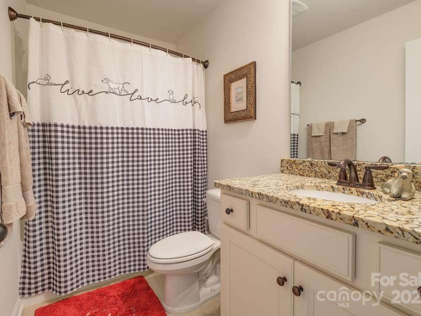 469 Summerfield Place, Flat Rock, NC 28731.  MLS# CAR4275467, YatesRealty ID 24088. 
