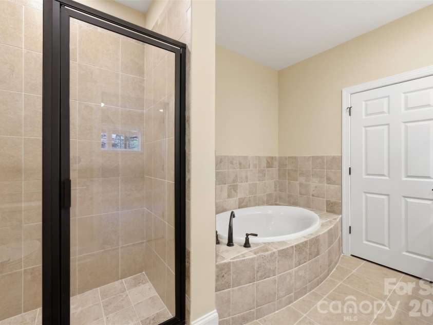 155 Gateway Drive, Boone, NC 28607.  MLS# CAR4366852, YatesRealty ID 24089. 