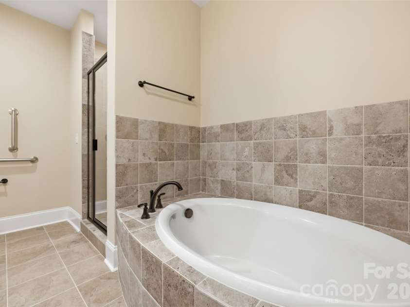 155 Gateway Drive, Boone, NC 28607.  MLS# CAR4366852, YatesRealty ID 24089. 