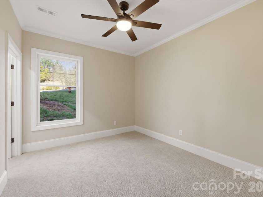 155 Gateway Drive, Boone, NC 28607.  MLS# CAR4366852, YatesRealty ID 24089. 