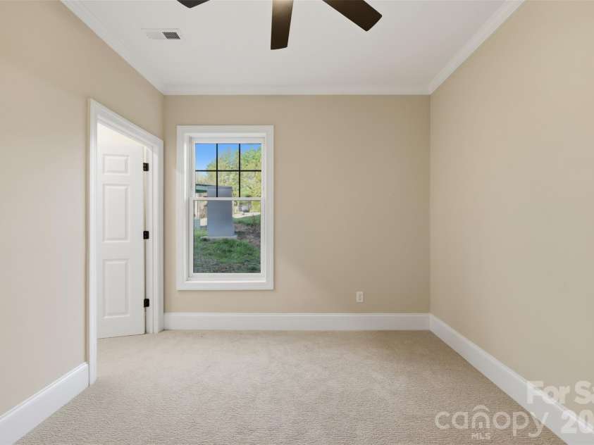 155 Gateway Drive, Boone, NC 28607.  MLS# CAR4366852, YatesRealty ID 24089. 