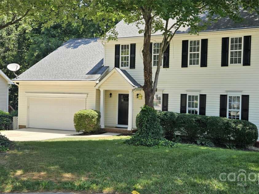 8510 Glade Court, Huntersville, NC 28078.  MLS# CAR4275837, YatesRealty ID 24089. 