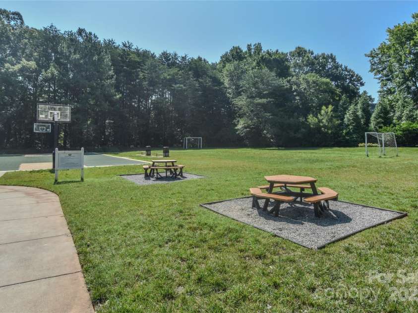 8510 Glade Court, Huntersville, NC 28078.  MLS# CAR4275837, YatesRealty ID 24089. 