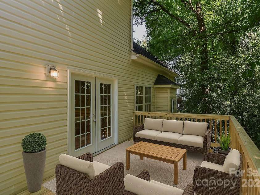 8510 Glade Court, Huntersville, NC 28078.  MLS# CAR4275837, YatesRealty ID 24089. New Deck and double doors!