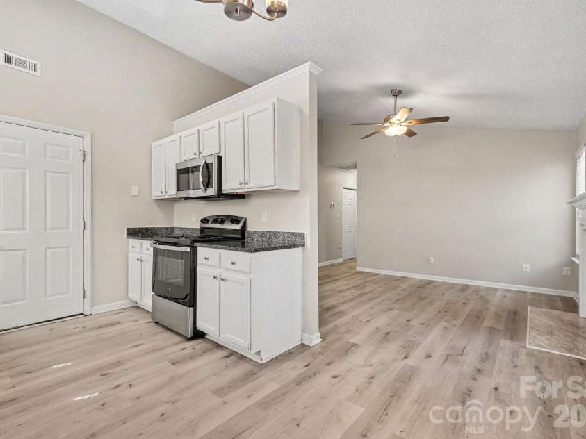 5463 Realtree Lane, Charlotte, NC 28214.  MLS# CAR4382954, YatesRealty ID 24090. 