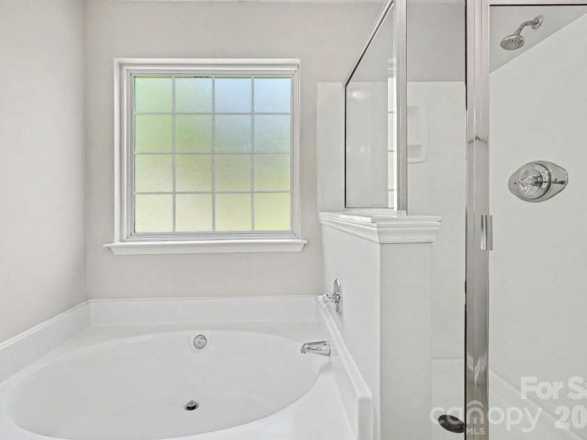 5463 Realtree Lane, Charlotte, NC 28214.  MLS# CAR4382954, YatesRealty ID 24090. 