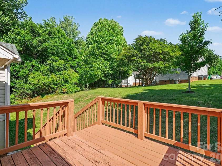 5463 Realtree Lane, Charlotte, NC 28214.  MLS# CAR4382954, YatesRealty ID 24090. 