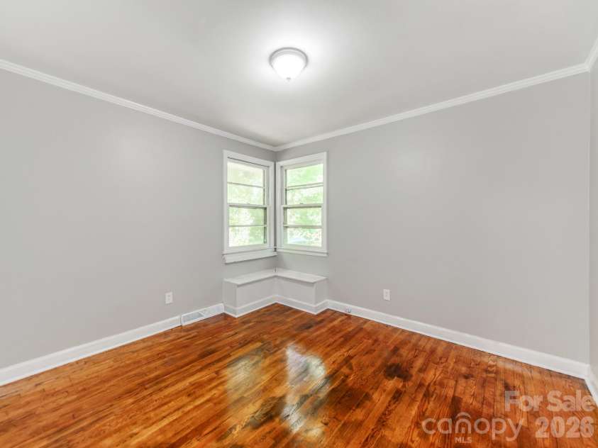 814 Wilbrown Circle, Charlotte, NC 28217.  MLS# CAR4384446, YatesRealty ID 24091. 