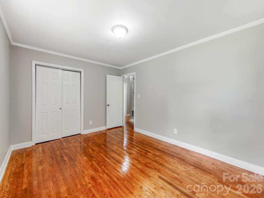 814 Wilbrown Circle, Charlotte, NC 28217.  MLS# CAR4384446, YatesRealty ID 24091. 