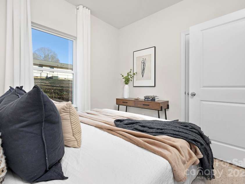 409 Blanton Street, Shelby, NC 28150.  MLS# CAR4264378, YatesRealty ID 24092. Representation